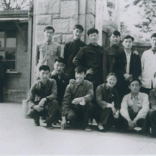 此组照片由范梦祥、朱懋铎提供 均系中央美术学院1957级美术史第一班同学（少数外班同学）在校时合影
