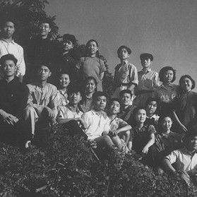 此组照片由李行健先生提供 ，约一九四九或一九五零年中央美院预科丙班同学合影
