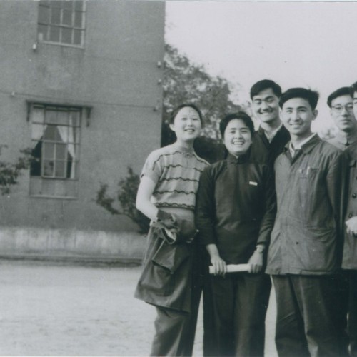 此组照片由范梦祥、朱懋铎提供 均系中央美术学院1957级美术史第一班同学（少数外班同学）在校时合影
