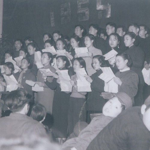 1953届校友赵瑞英捐赠照片——1953届学生合唱队